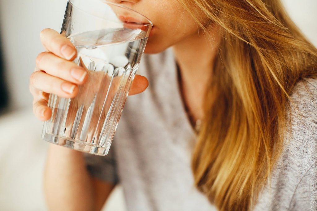 Сколько нужно пить воды в день